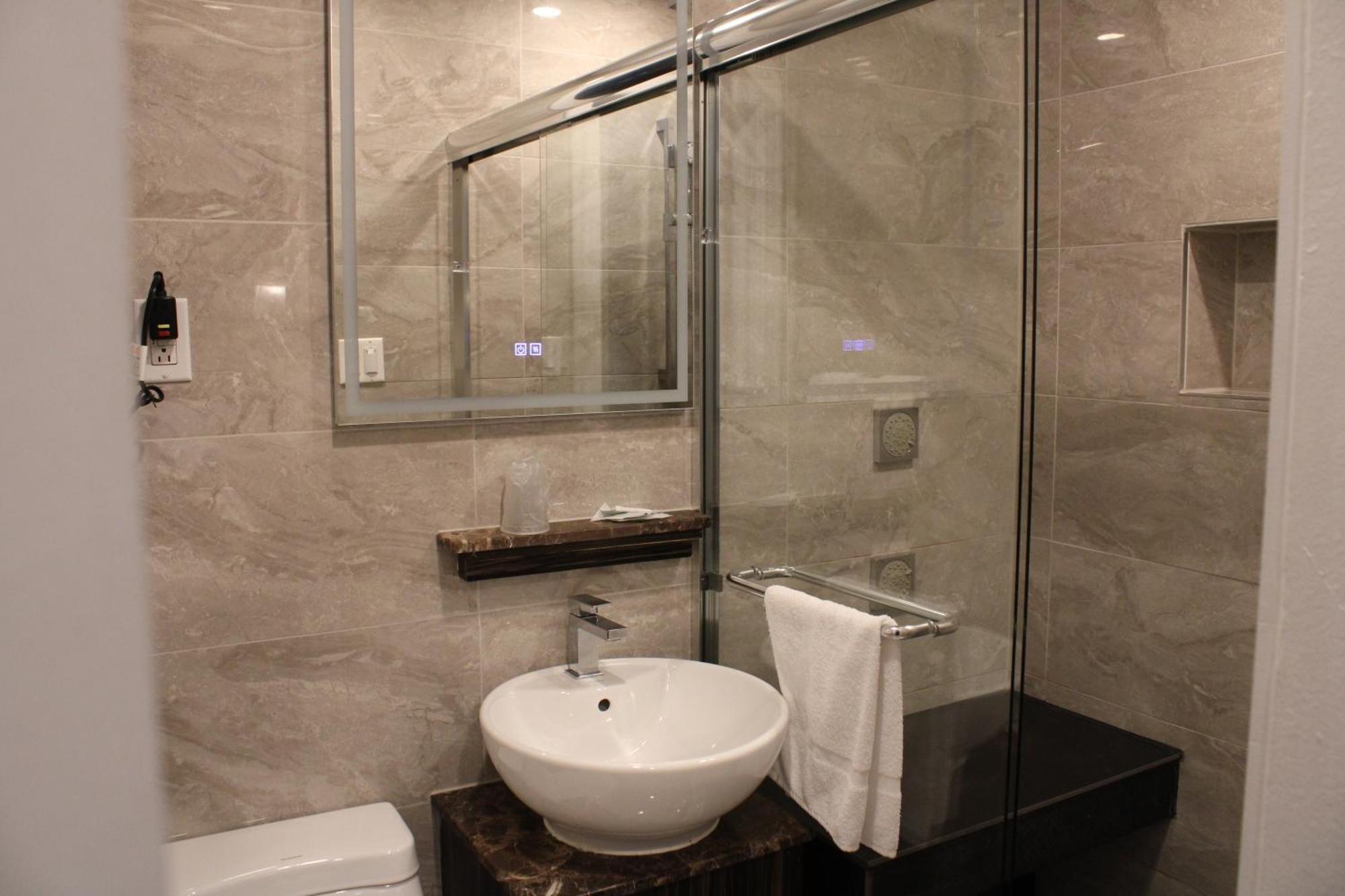 Olux Hotel-Motel-Suites Laval Zewnętrze zdjęcie