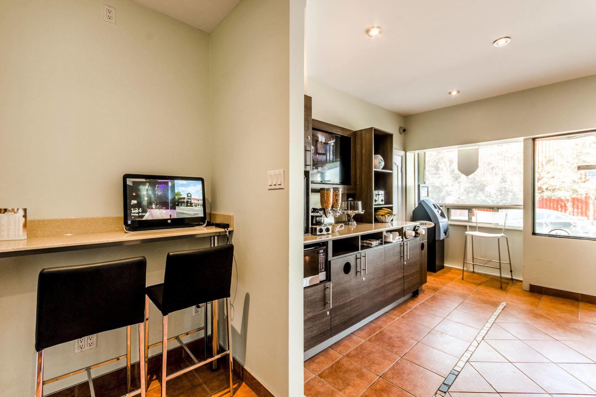 Olux Hotel-Motel-Suites Laval Zewnętrze zdjęcie